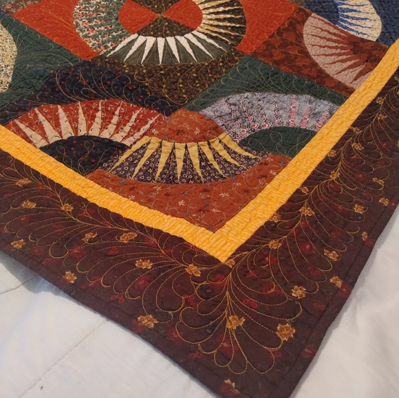 New York Beauty Quilted Wall Hanging - Picture 5 of 13